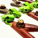 kuripe-artesanal-rana-verde-madera-chonta-palo-sangre-nazareno-3.webp