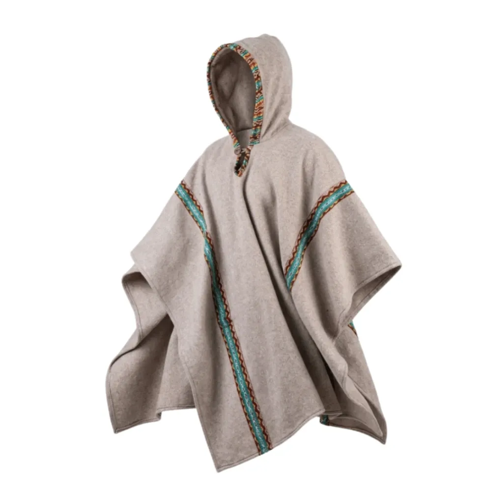 Ruana-ovejera-bordado-de-figura-herbal-heritage-colombia-2.webp