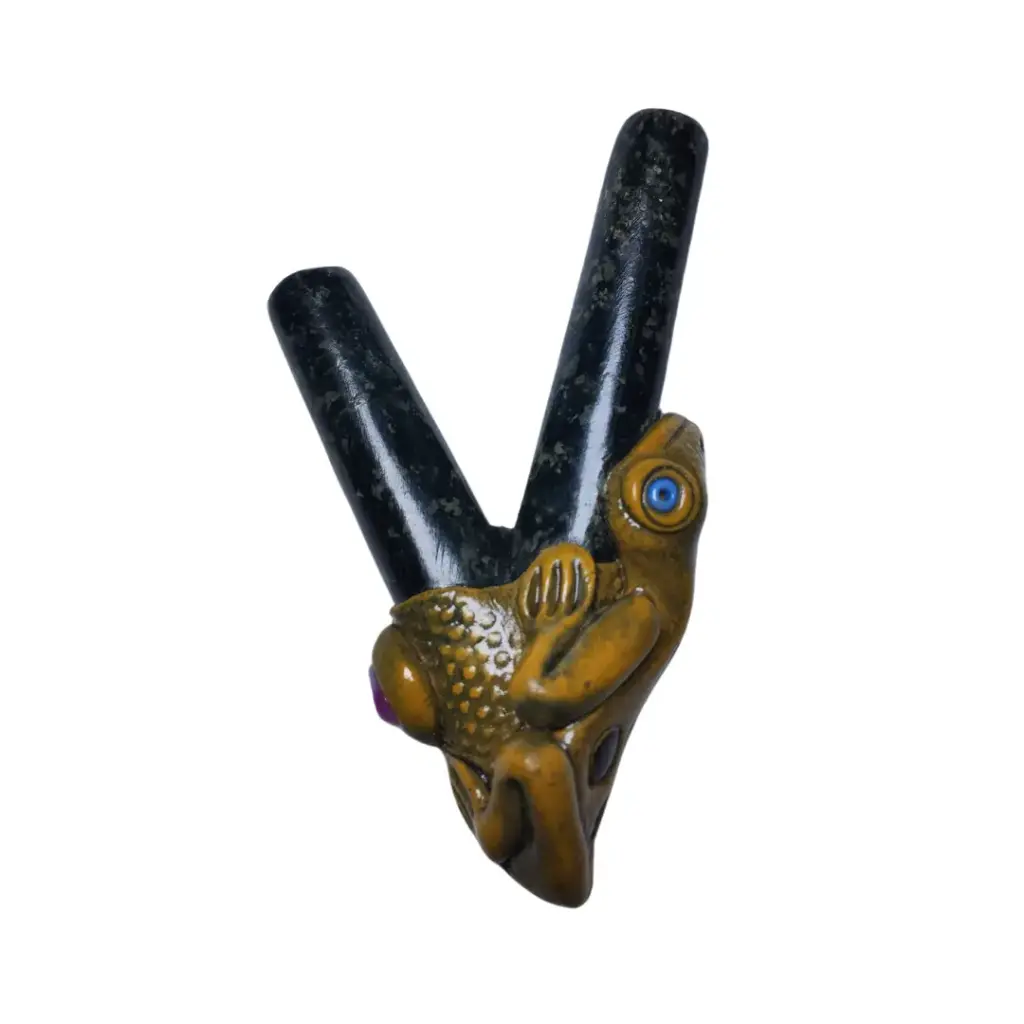 Kuripe en Piedra Serpentina con Detalle de Animal